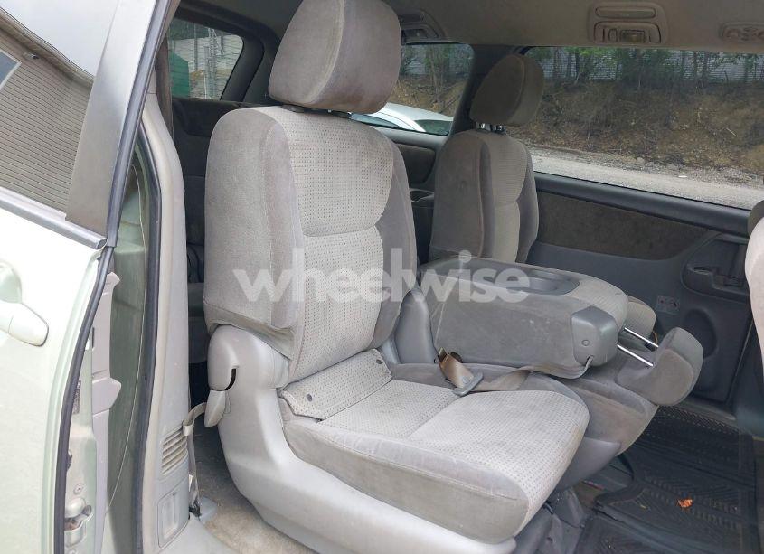 Photo 8 of 2009 Toyota Sienna CE/LE (VIN 5TDZK23C79S248971)