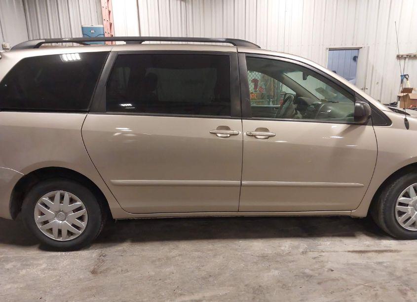 Photo 13 of 2009 Toyota Sienna LE (VIN 5TDZK23C79S264779)