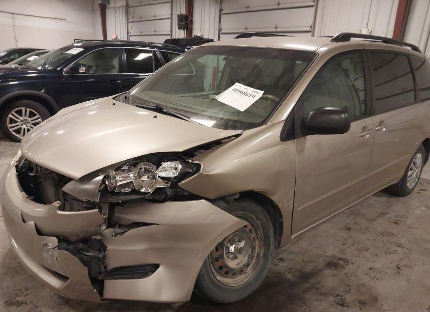 Photo 2 of 2009 Toyota Sienna LE (VIN 5TDZK23C79S264779)