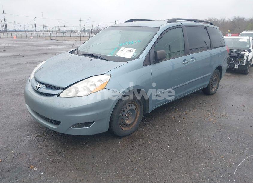 Photo 2 of 2009 Toyota Sienna LE (VIN 5TDZK23C79S269450)