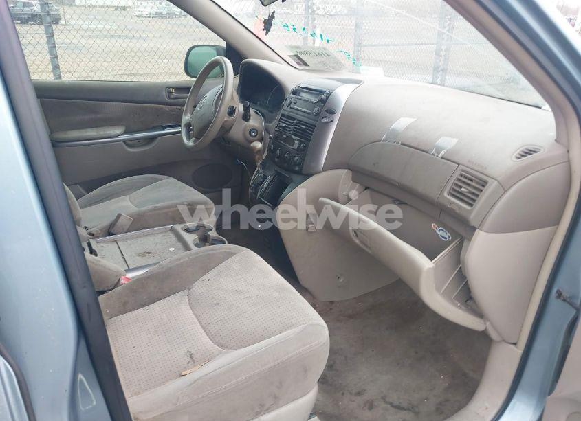 Photo 5 of 2009 Toyota Sienna LE (VIN 5TDZK23C79S269450)