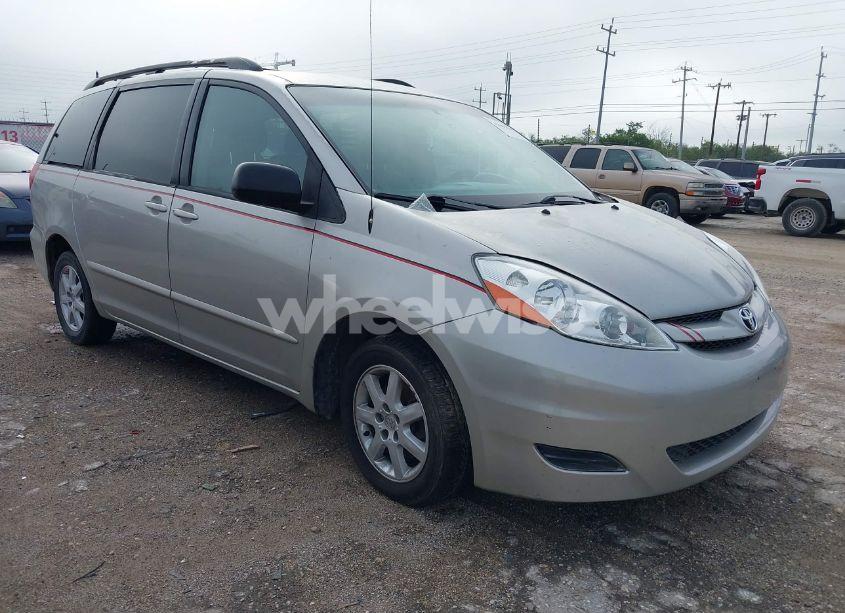 2007 Toyota Sienna LE (VIN 5TDZK23C87S008888) main photo