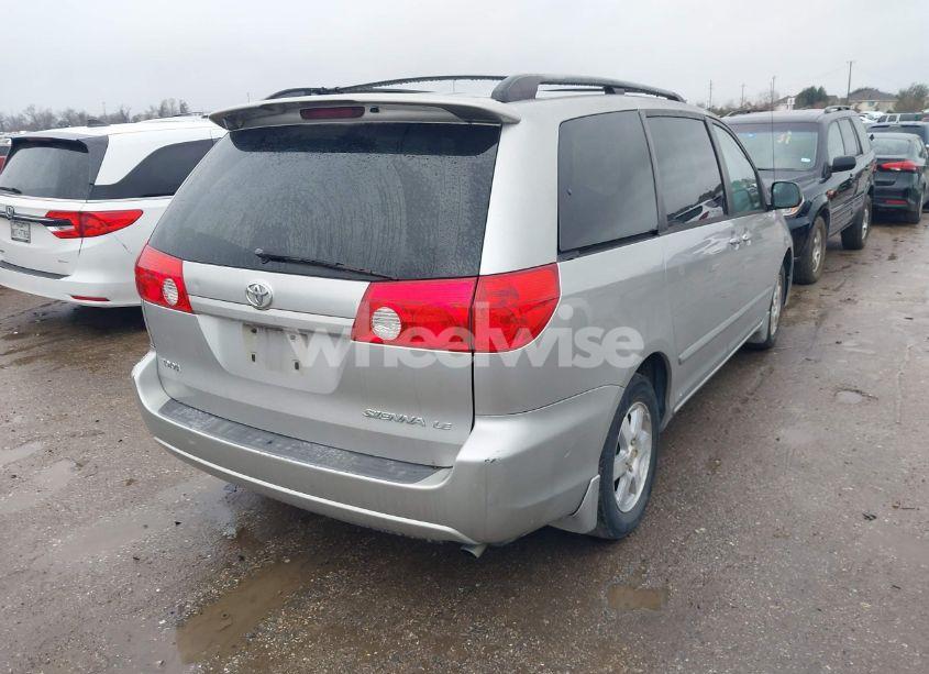 Photo 4 of 2007 Toyota Sienna LE (VIN 5TDZK23C87S015064)