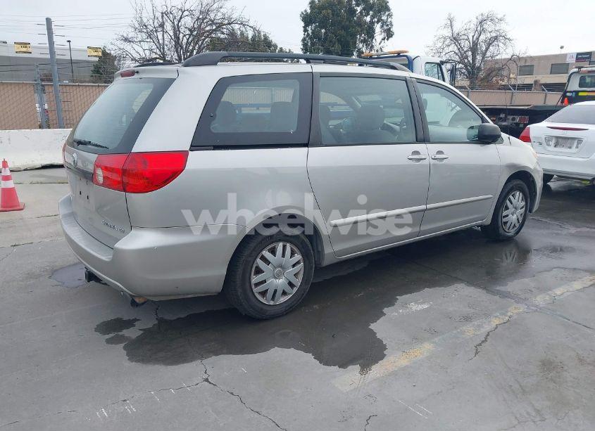 Photo 4 of 2007 Toyota Sienna CE (VIN 5TDZK23C87S016795)