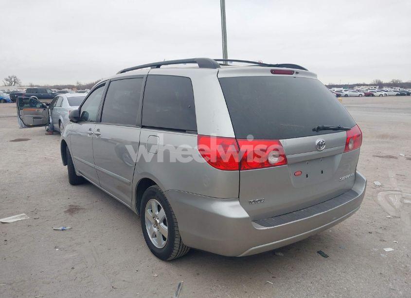 Photo 3 of 2007 Toyota Sienna LE (VIN 5TDZK23C87S023603)
