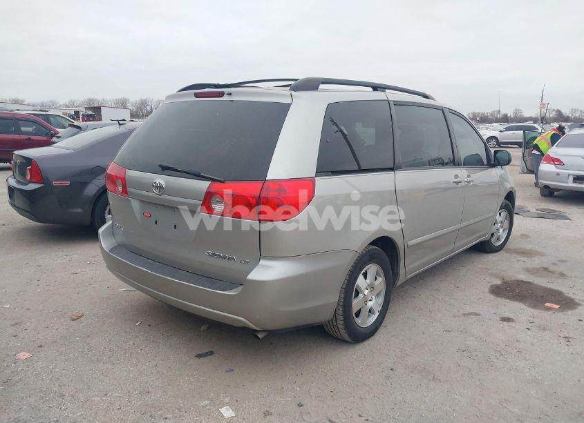 Photo 4 of 2007 Toyota Sienna LE (VIN 5TDZK23C87S023603)