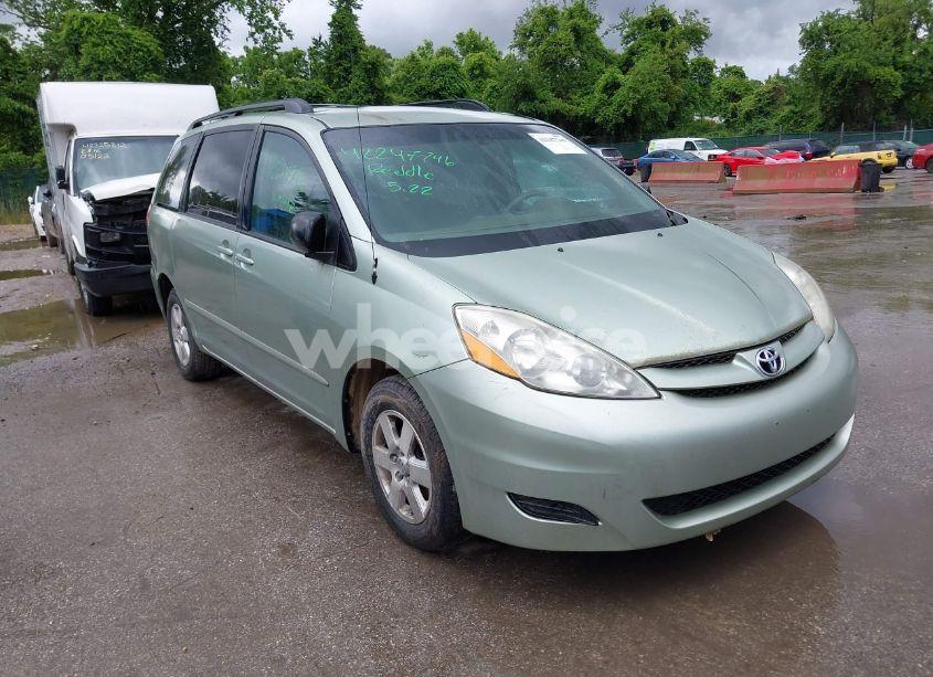 2007 Toyota Sienna LE (VIN 5TDZK23C87S031569) main photo