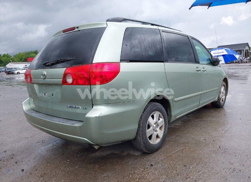 Photo 4 of 2007 Toyota Sienna LE (VIN 5TDZK23C87S031569)