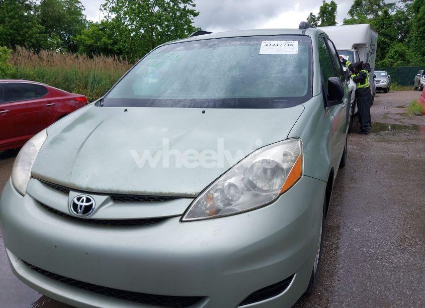 Photo 6 of 2007 Toyota Sienna LE (VIN 5TDZK23C87S031569)