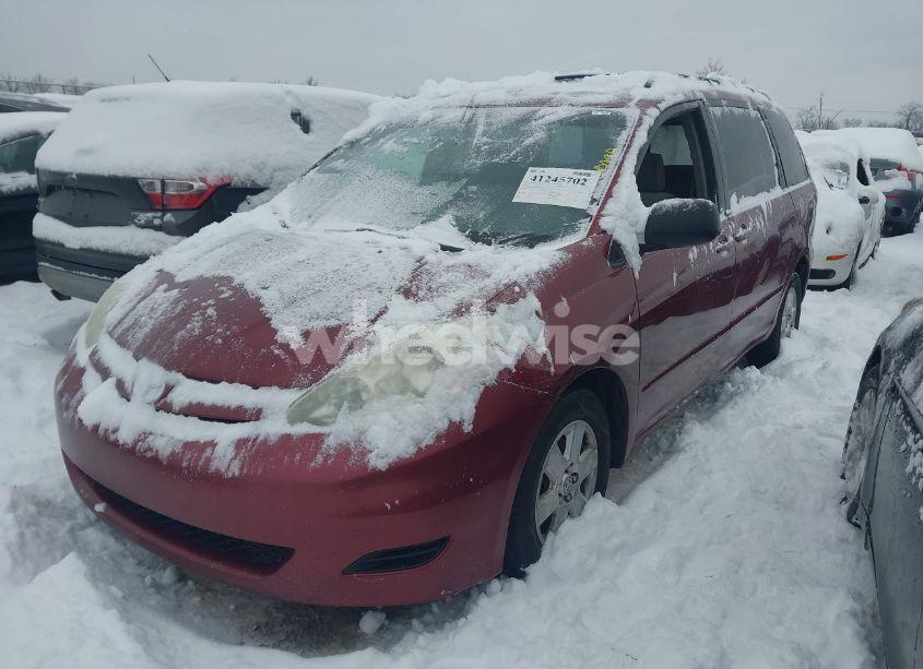 Photo 2 of 2007 Toyota Sienna LE (VIN 5TDZK23C87S032219)