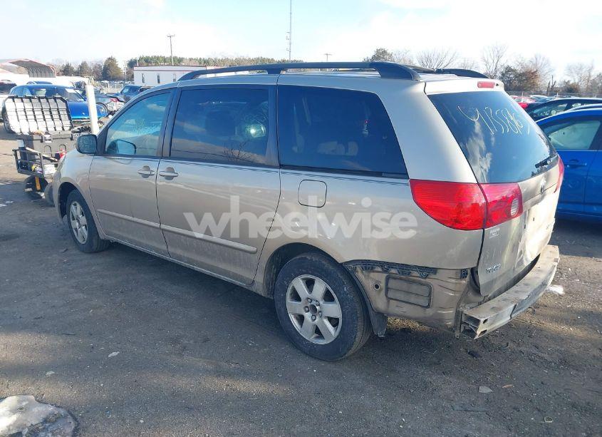 Photo 3 of 2007 Toyota Sienna LE (VIN 5TDZK23C87S034455)