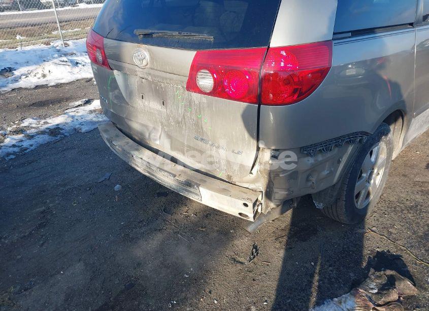 Photo 6 of 2007 Toyota Sienna LE (VIN 5TDZK23C87S034455)