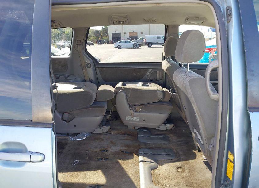Photo 8 of 2007 Toyota Sienna LE (VIN 5TDZK23C87S047089)