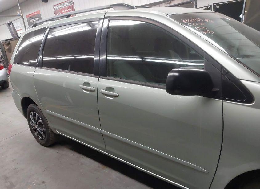 Photo 13 of 2007 Toyota Sienna LE (VIN 5TDZK23C87S059243)