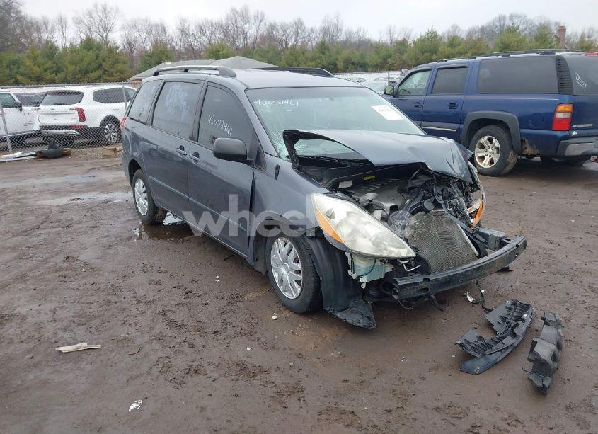 2007 Toyota Sienna CE (VIN 5TDZK23C87S067374) main photo