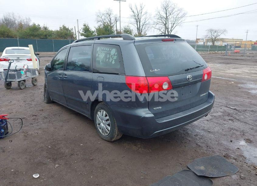 Photo 3 of 2007 Toyota Sienna CE (VIN 5TDZK23C87S067374)