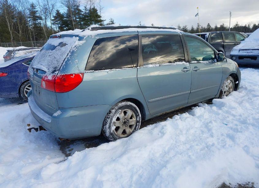 Photo 4 of 2007 Toyota Sienna LE (VIN 5TDZK23C87S072249)