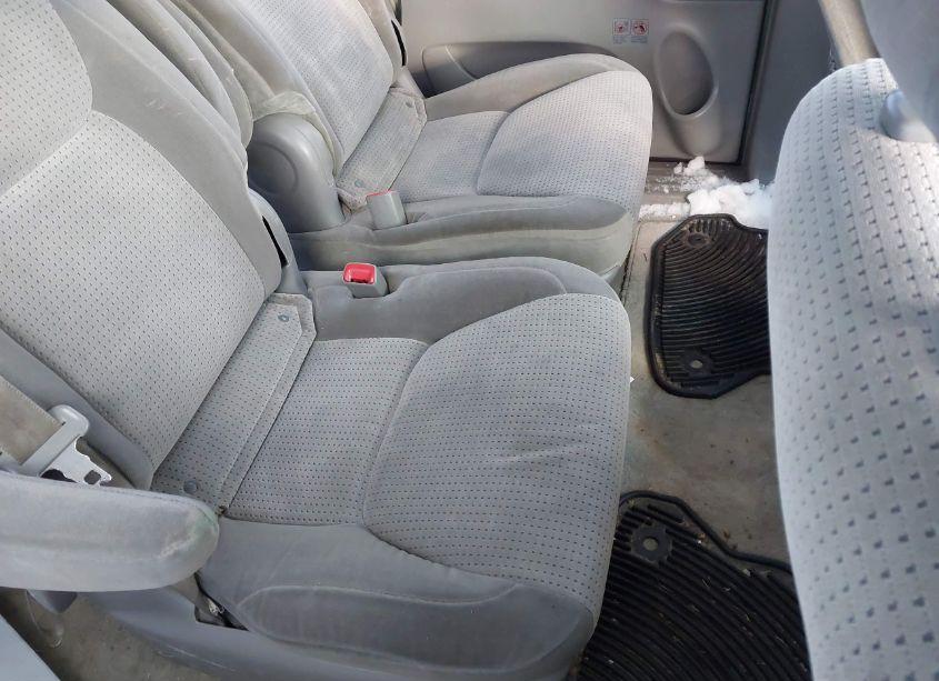 Photo 8 of 2007 Toyota Sienna LE (VIN 5TDZK23C87S072249)