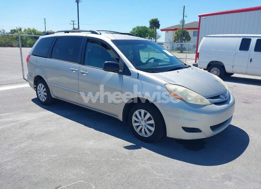 2007 Toyota Sienna LE (VIN 5TDZK23C87S077533) main photo