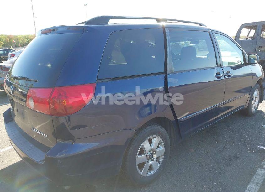 Photo 4 of 2007 Toyota Sienna LE (VIN 5TDZK23C87S080688)