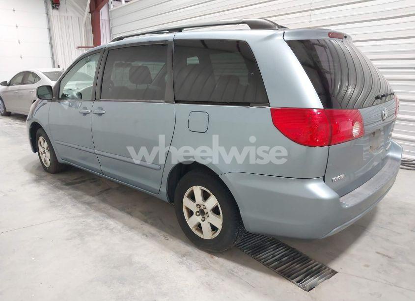 Photo 3 of 2007 Toyota Sienna LE (VIN 5TDZK23C87S098317)