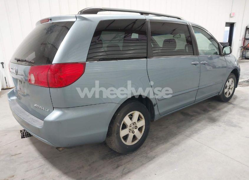Photo 4 of 2007 Toyota Sienna LE (VIN 5TDZK23C87S098317)