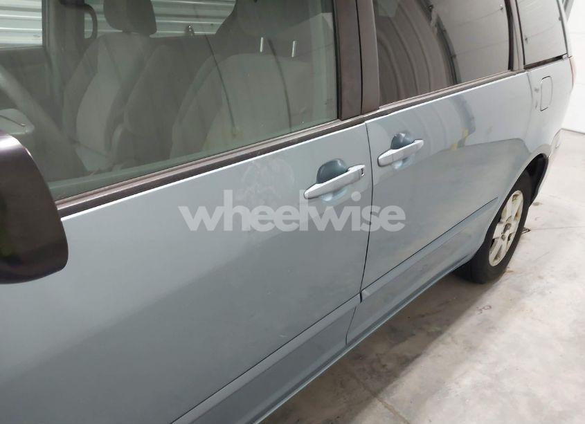 Photo 6 of 2007 Toyota Sienna LE (VIN 5TDZK23C87S098317)