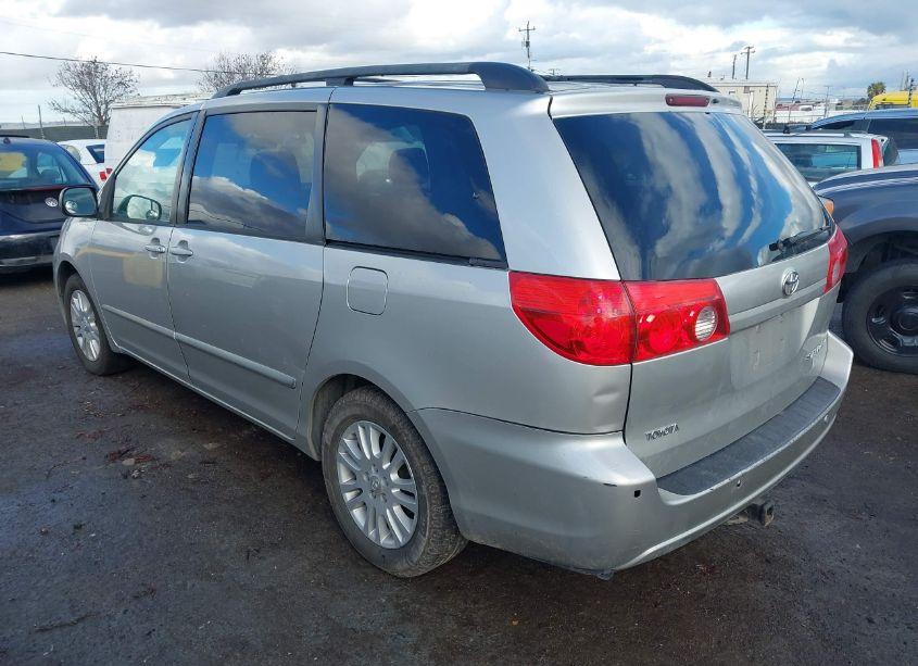 Photo 3 of 2008 Toyota Sienna LE (VIN 5TDZK23C88S122195)