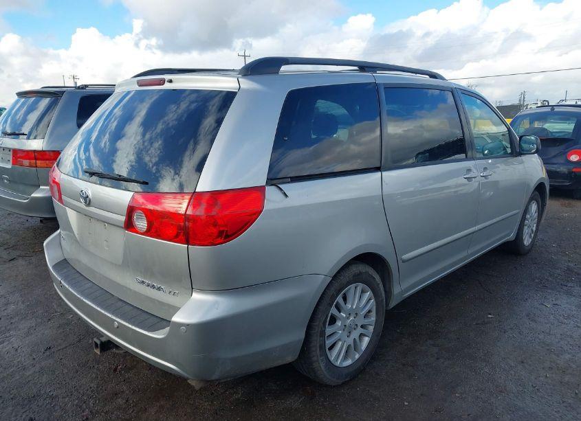 Photo 4 of 2008 Toyota Sienna LE (VIN 5TDZK23C88S122195)