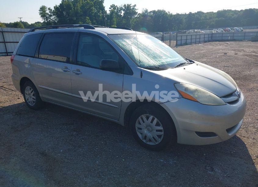 2008 Toyota Sienna LE (VIN 5TDZK23C88S127204) main photo