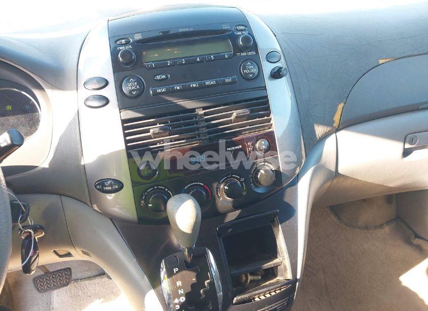 Photo 14 of 2008 Toyota Sienna LE (VIN 5TDZK23C88S127204)