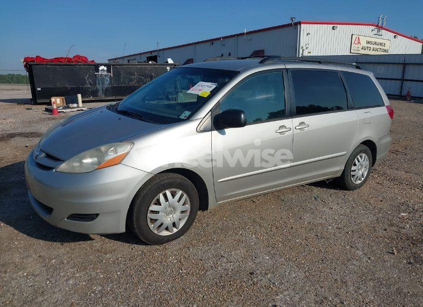 Photo 2 of 2008 Toyota Sienna LE (VIN 5TDZK23C88S127204)