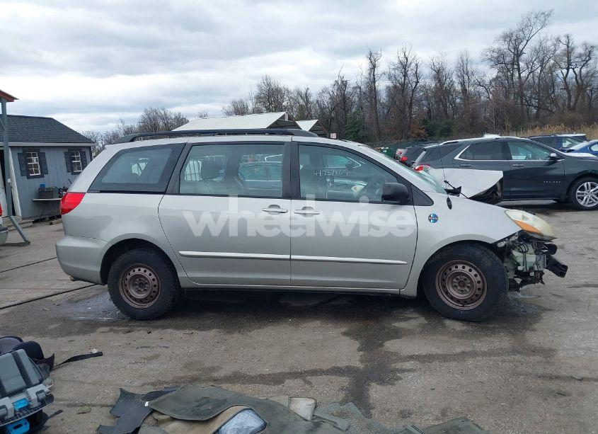 Photo 13 of 2008 Toyota Sienna CE (VIN 5TDZK23C88S127512)