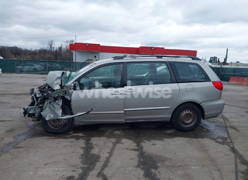 Photo 14 of 2008 Toyota Sienna CE (VIN 5TDZK23C88S127512)