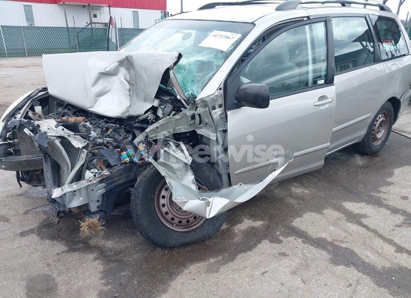 Photo 6 of 2008 Toyota Sienna CE (VIN 5TDZK23C88S127512)