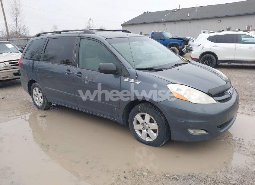 2008 Toyota Sienna LE (VIN 5TDZK23C88S190867) main photo