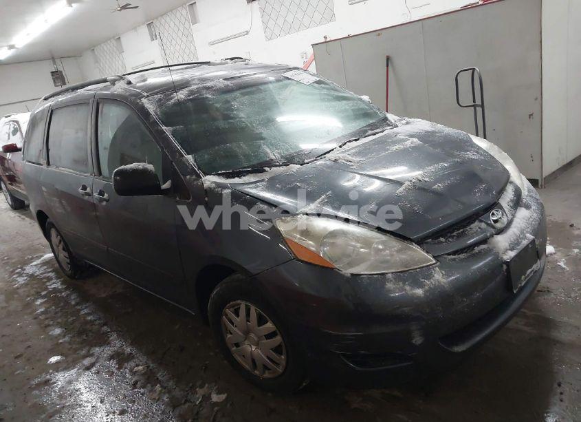 2009 Toyota Sienna LE (VIN 5TDZK23C89S245531) main photo