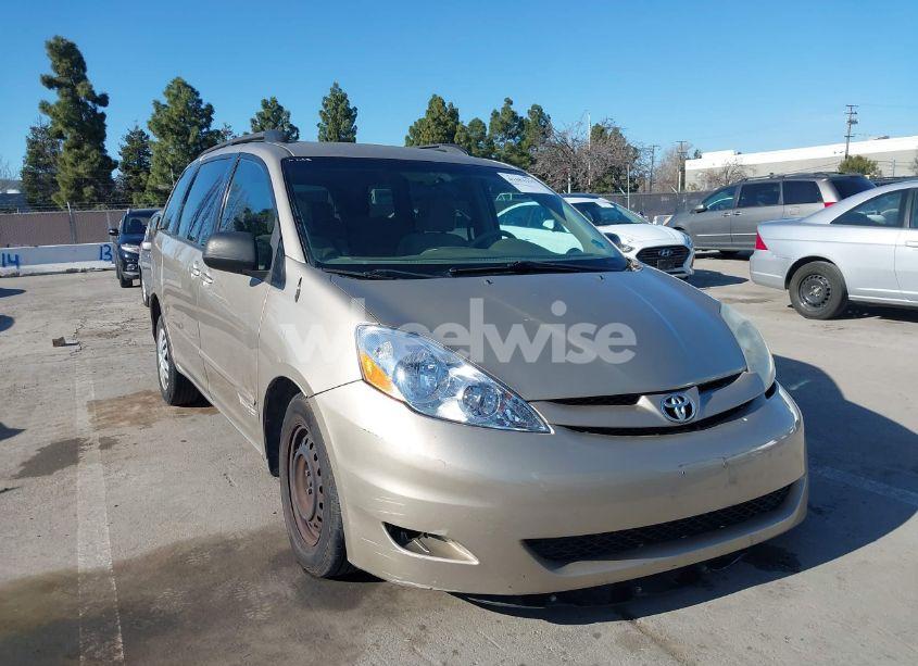 2009 Toyota Sienna LE (VIN 5TDZK23C89S261079) main photo