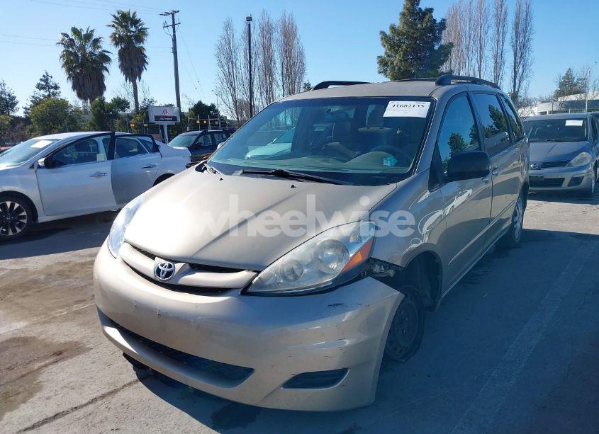 Photo 2 of 2009 Toyota Sienna LE (VIN 5TDZK23C89S261079)