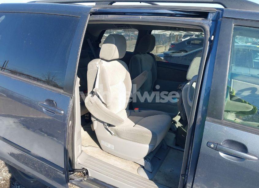 Photo 8 of 2009 Toyota Sienna LE (VIN 5TDZK23C89S261471)