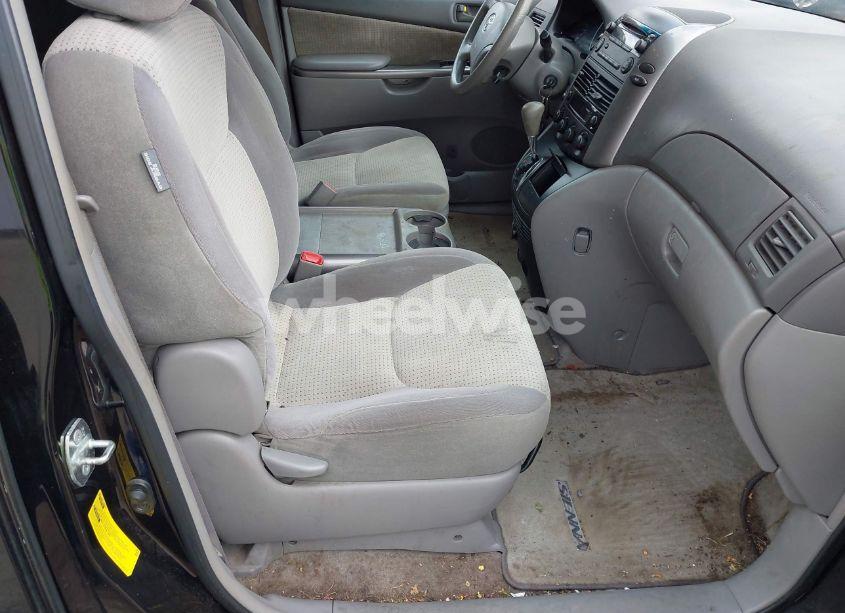 Photo 5 of 2009 Toyota Sienna LE (VIN 5TDZK23C89S263429)