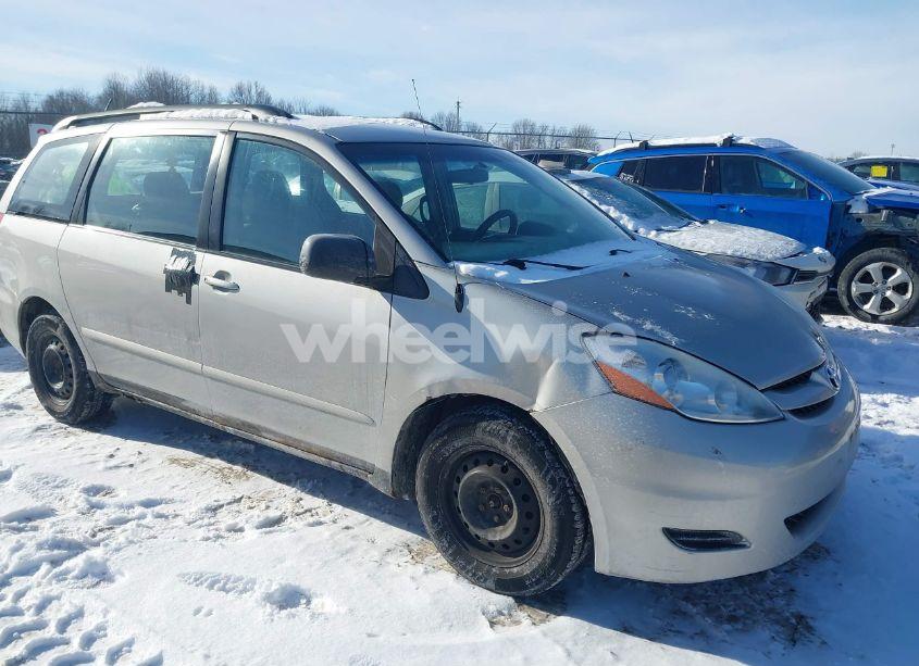 2007 Toyota Sienna CE (VIN 5TDZK23C97S015056) main photo