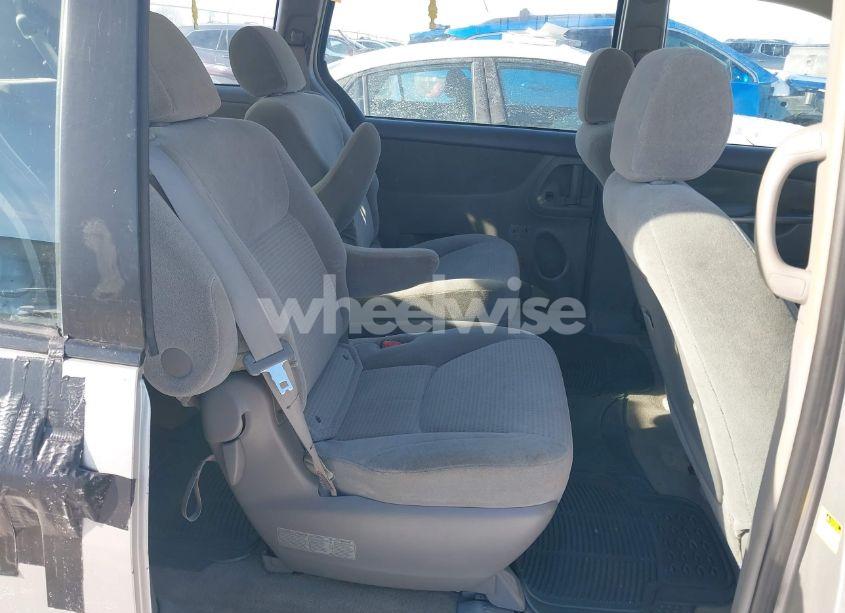 Photo 8 of 2007 Toyota Sienna CE (VIN 5TDZK23C97S015056)