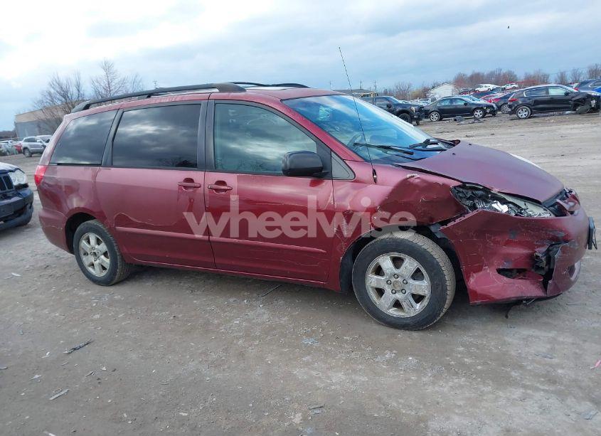 Photo 13 of 2007 Toyota Sienna LE (VIN 5TDZK23C97S025814)