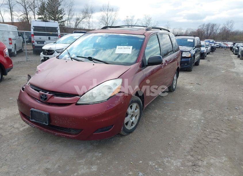 Photo 2 of 2007 Toyota Sienna LE (VIN 5TDZK23C97S025814)