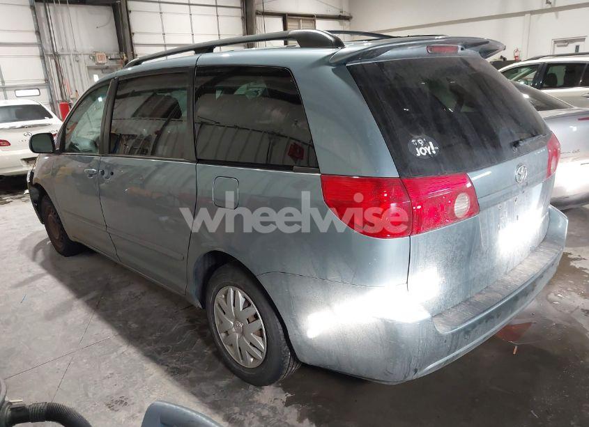 Photo 3 of 2007 Toyota Sienna LE (VIN 5TDZK23C97S029149)