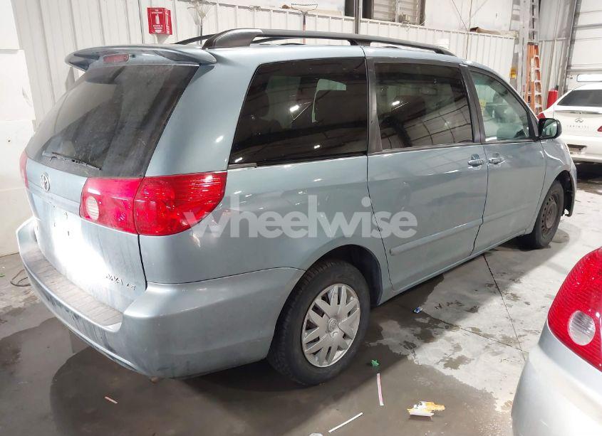 Photo 4 of 2007 Toyota Sienna LE (VIN 5TDZK23C97S029149)