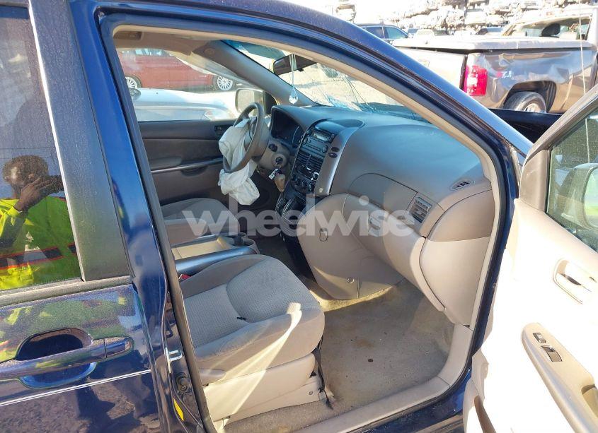 Photo 5 of 2007 Toyota Sienna LE (VIN 5TDZK23C97S030205)