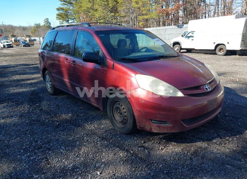 2007 Toyota Sienna LE (VIN 5TDZK23C97S032570) main photo