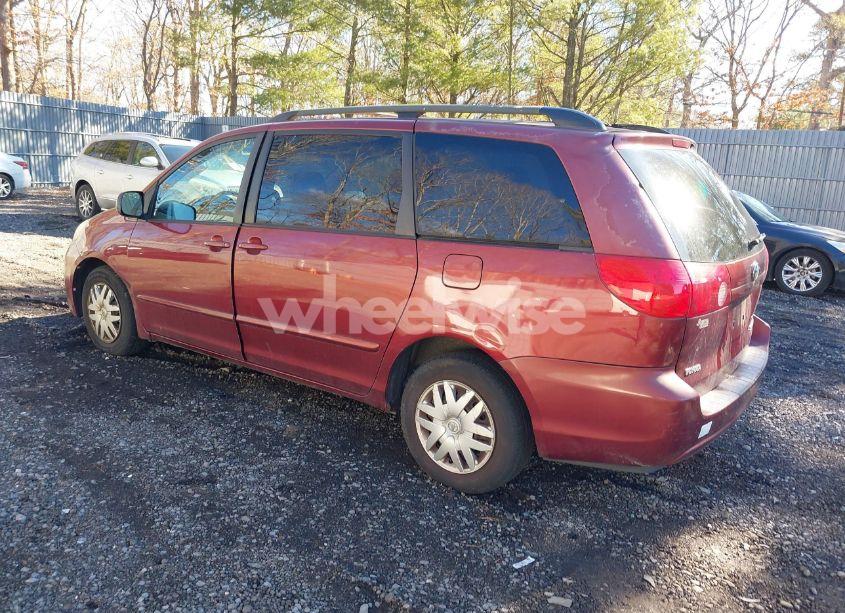Photo 3 of 2007 Toyota Sienna LE (VIN 5TDZK23C97S032570)